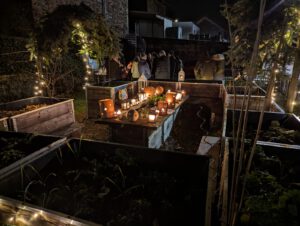 Lebendiger Adventskalender am14.12.23 am Gemeinschaftsgarten