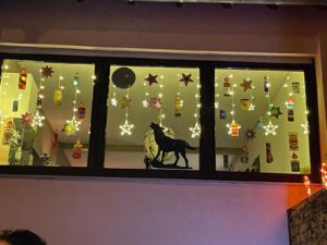 Lebendiger Adventskalender am 14.12.24 bei Familie Schneider