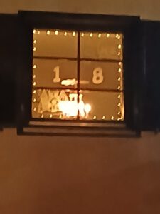 Adventsfenster Familie Hennen Kennscheider Weg